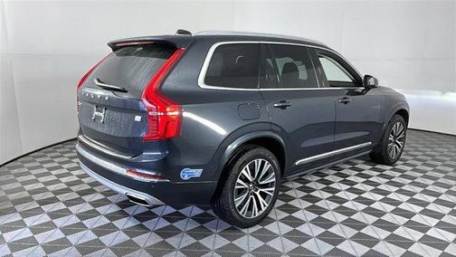 2021 Volvo XC90 Recharge Plug-In Hybrid T8 Inscription Expression 7 Passenger