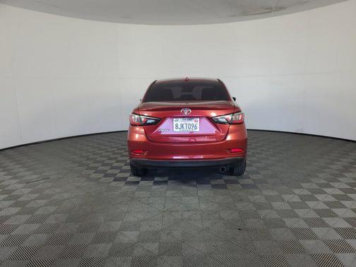 2019 Toyota Yaris Sedan LE