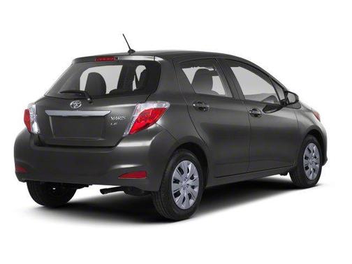 Classic Silver Metallic 2013 Toyota Yaris LE