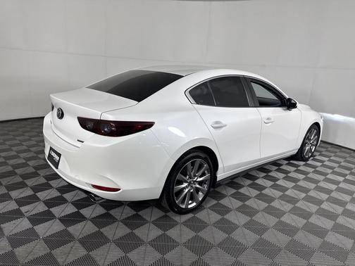 Snowflake White Pearl Mica 2019 Mazda Mazda3 FWD w/Select Package