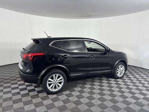 2017 Nissan Rogue Sport S