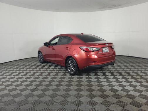 2019 Toyota Yaris Sedan LE