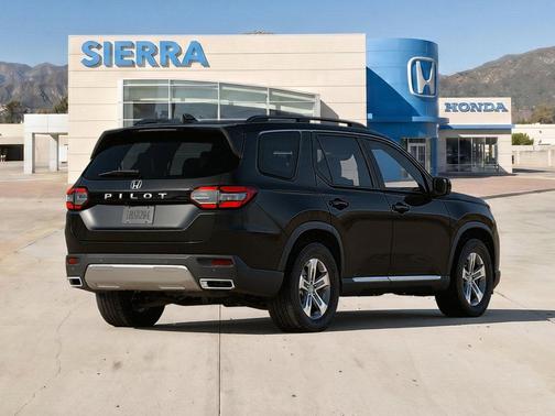 Crystal Black Pearl 2026 Honda Pilot Sport