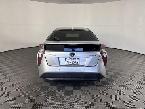 Classic Silver Metallic 2017 Toyota Prius Two