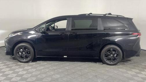 2025 Toyota Sienna Woodland Edition