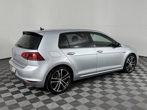 2017 Volkswagen Golf GTI 2.0T S 4-Door