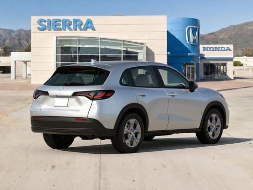 Solar Silver Metallic 2027 Honda HR-V LX