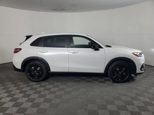 2026 Honda HR-V 2WD Sport