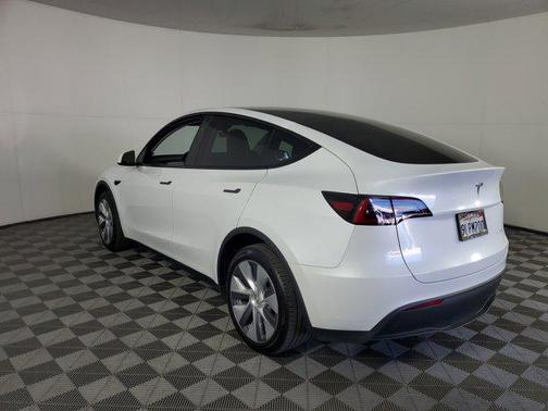 2024 Tesla Model Y Long Range Dual Motor All-Wheel Drive