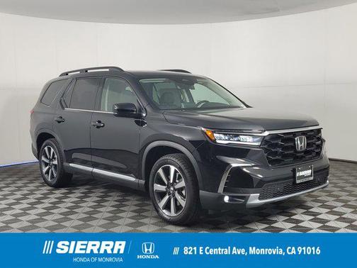 2025 Honda Pilot Touring 8-Passenger