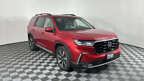 2023 Honda Pilot Touring 8-Passenger