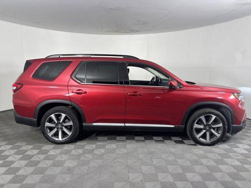 2023 Honda Pilot Touring 8-Passenger