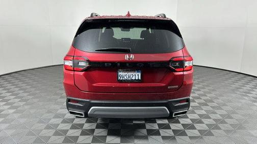 2023 Honda Pilot Touring 8-Passenger