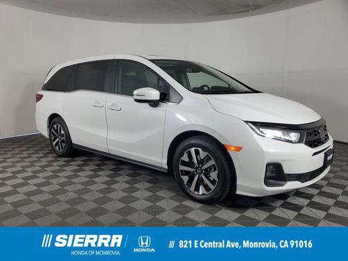 Platinum White Pearl 2026 Honda Odyssey EX-L