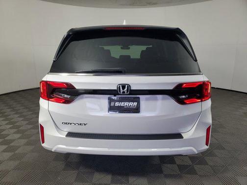 Platinum White Pearl 2026 Honda Odyssey EX-L