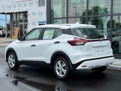 2025 Nissan Kicks S