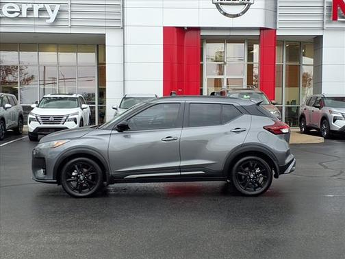 2024 Nissan Kicks SR