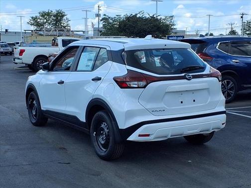 2025 Nissan Kicks S