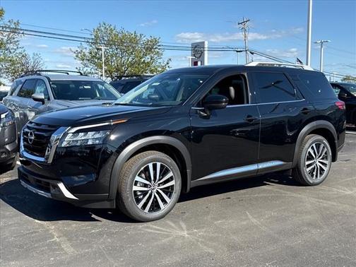 2025 Nissan Pathfinder Platinum 4WD