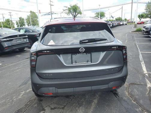 Gun Metallic/Scarlet Ember Tintcoat 2026 Nissan Kicks SV