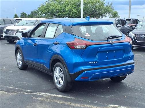 2025 Nissan Kicks S