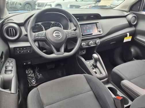 2025 Nissan Kicks S
