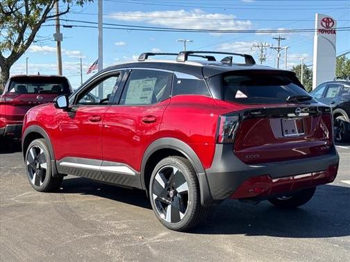 2026 Nissan Kicks SR