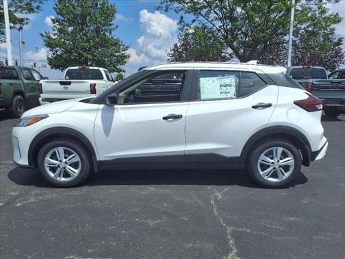 2025 Nissan Kicks S
