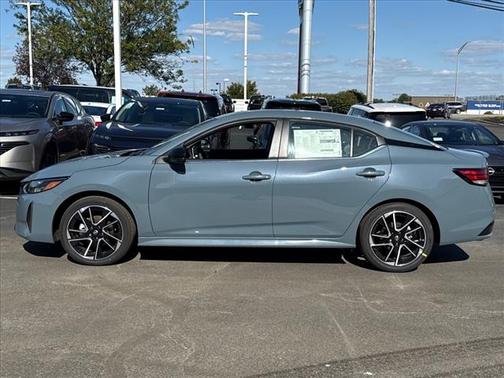 2025 Nissan Sentra SR