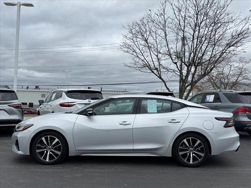 2023 Nissan Maxima SV Xtronic CVT