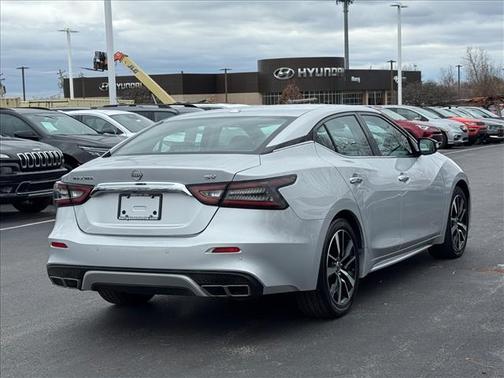 2023 Nissan Maxima SV Xtronic CVT