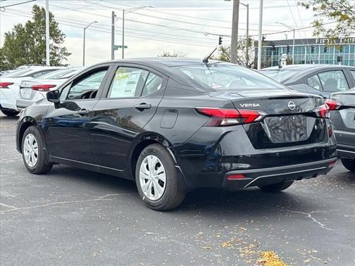 2025 Nissan Versa 1.6 S