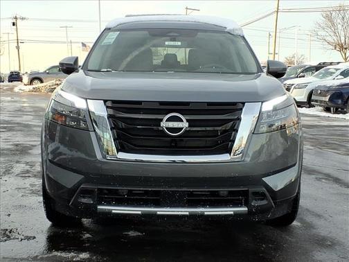 2025 Nissan Pathfinder SL 4WD