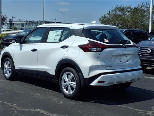 2025 Nissan Kicks S