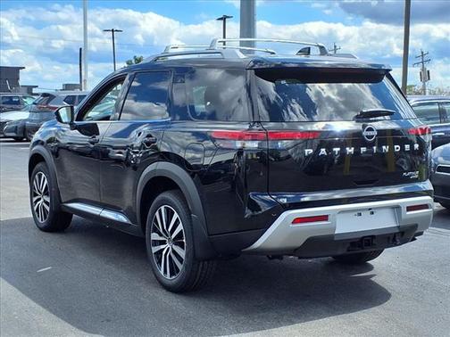 2025 Nissan Pathfinder Platinum 4WD