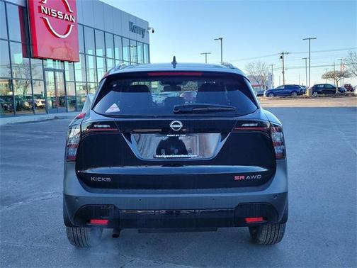 2026 Nissan Kicks SR