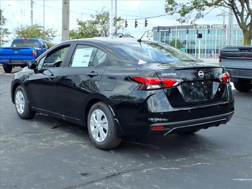 2025 Nissan Versa 1.6 S