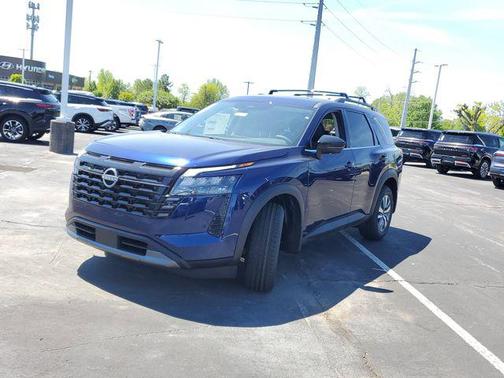 Deep Ocean Blue Pearl 2026 Nissan Pathfinder SL