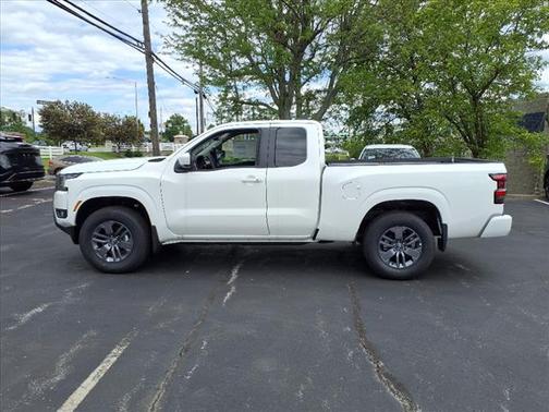 2025 Nissan Frontier SV