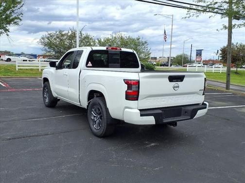2025 Nissan Frontier SV