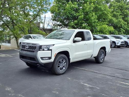 2025 Nissan Frontier SV