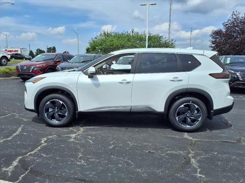 2025 Nissan Rogue SV