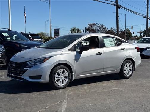 2025 Nissan Versa 1.6 S
