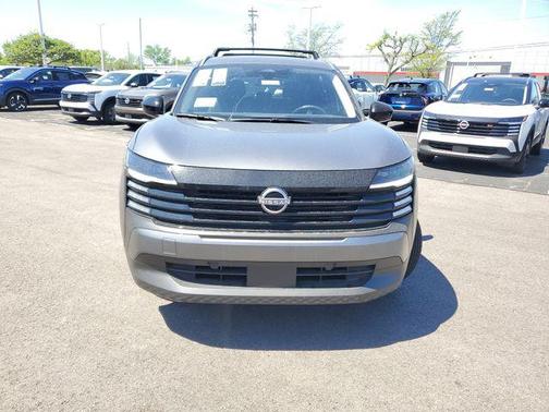 Gun Metallic 2026 Nissan Kicks SV