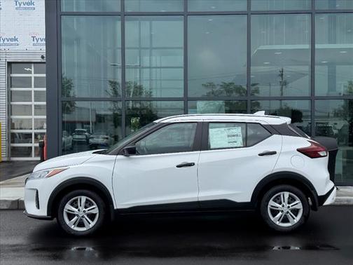 2025 Nissan Kicks S