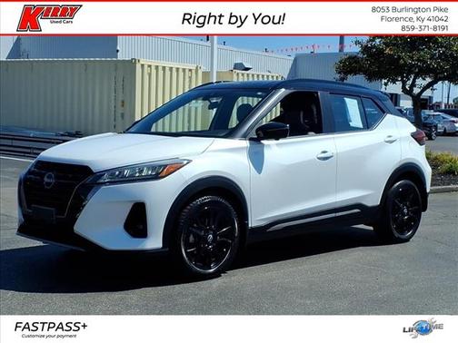 2022 Nissan Kicks SR