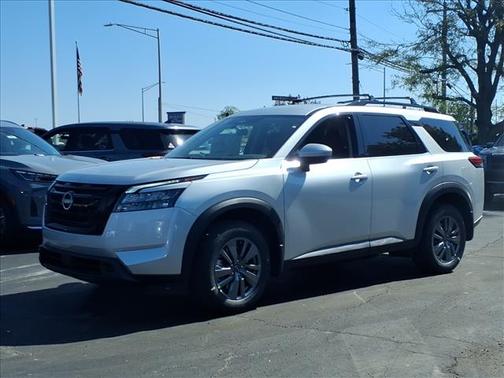 2025 Nissan Pathfinder SV 4WD
