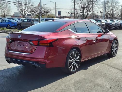 2021 Nissan Altima SR FWD