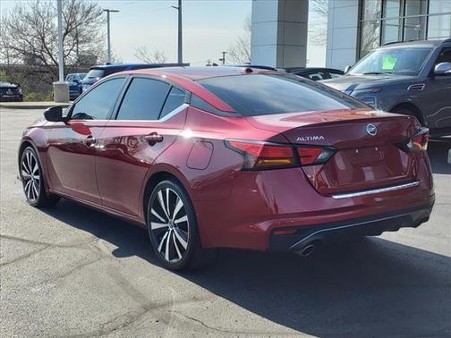 2021 Nissan Altima SR FWD