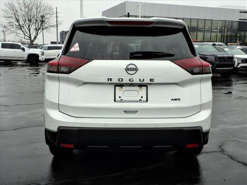 2026 Nissan Rogue Dark Armor